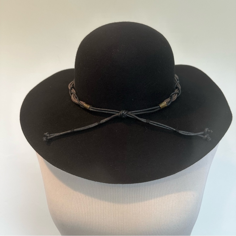 Adorable black wool adjustable hat - Picture 12 of 13